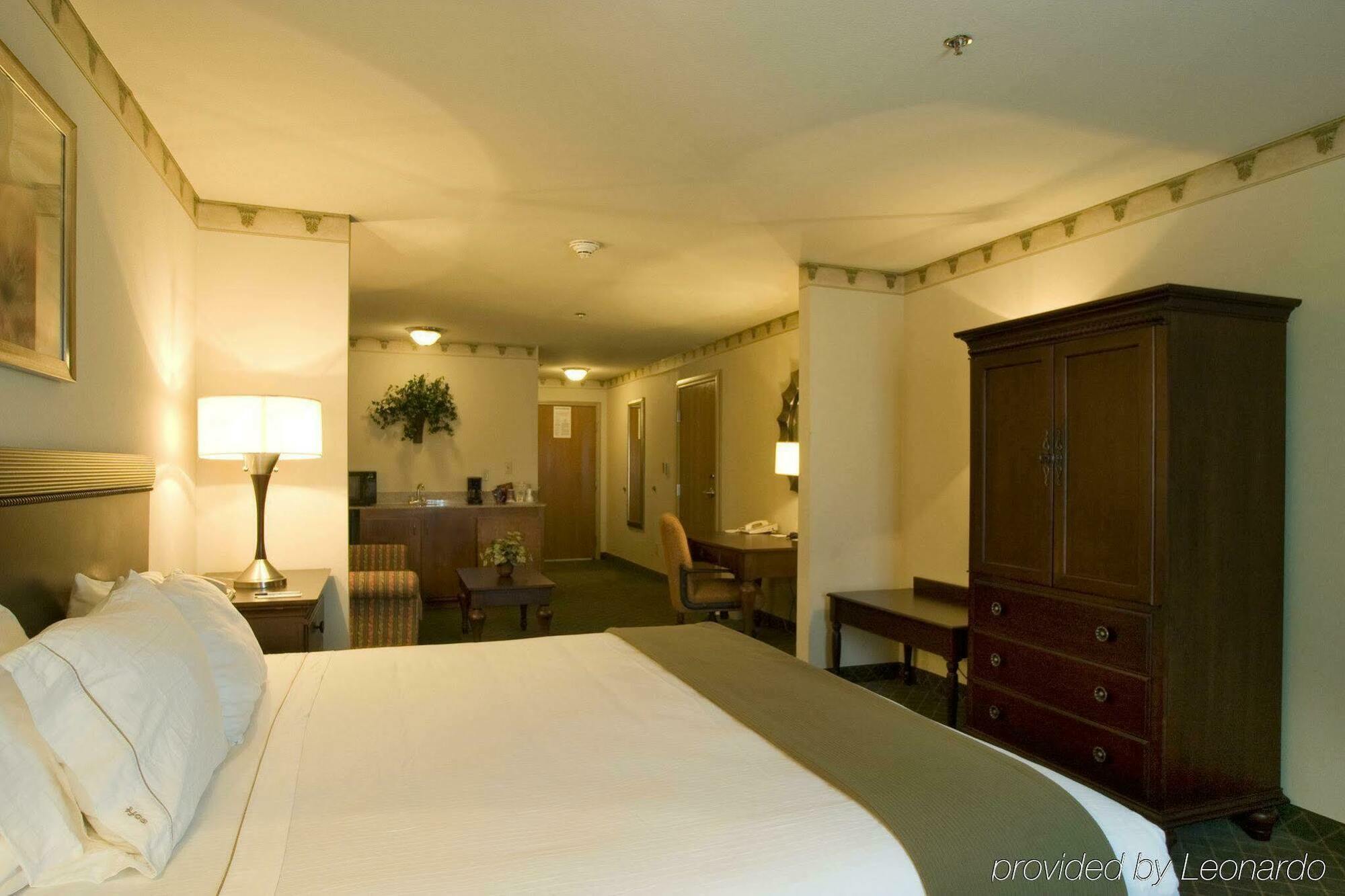 Holiday Inn Express & Suites - Pharr By Ihg Exterior foto
